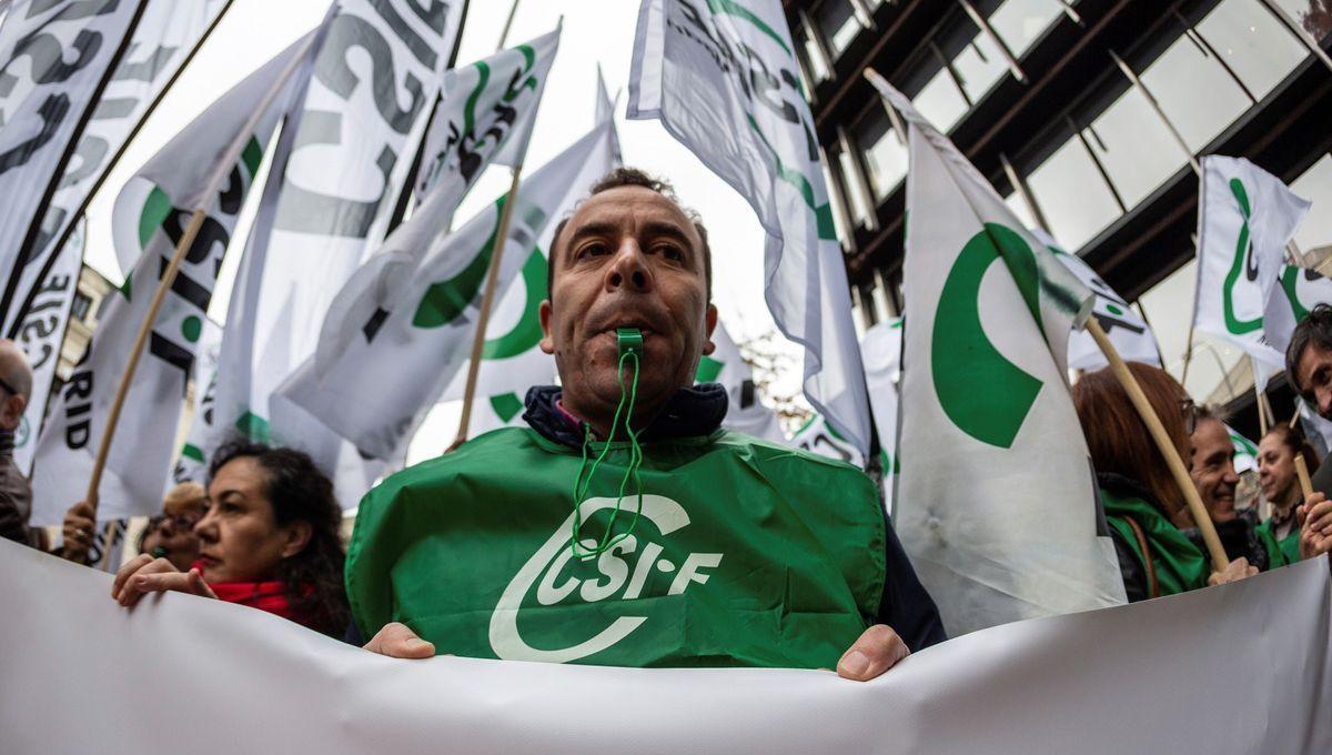 El sindicato CSIF fleta autobuses y paga 37 euros para manifestarse en Madrid por subidas salariales