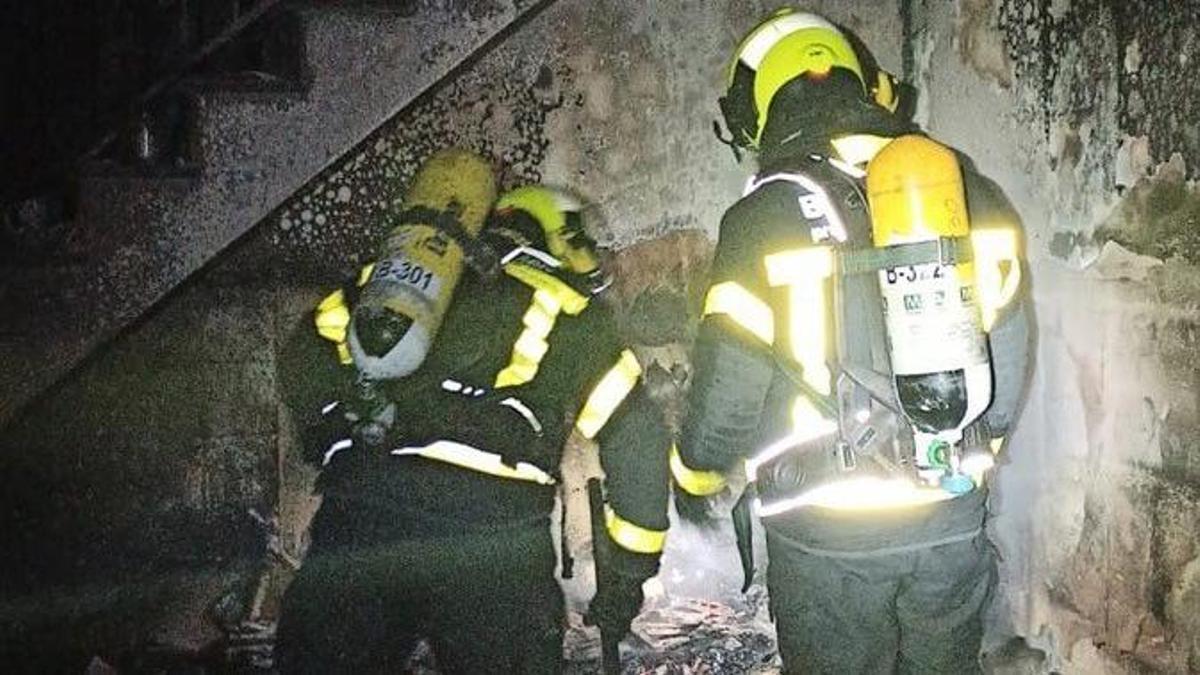 Muere una mujer de 57 años en el incendio de su casa en Cádiz