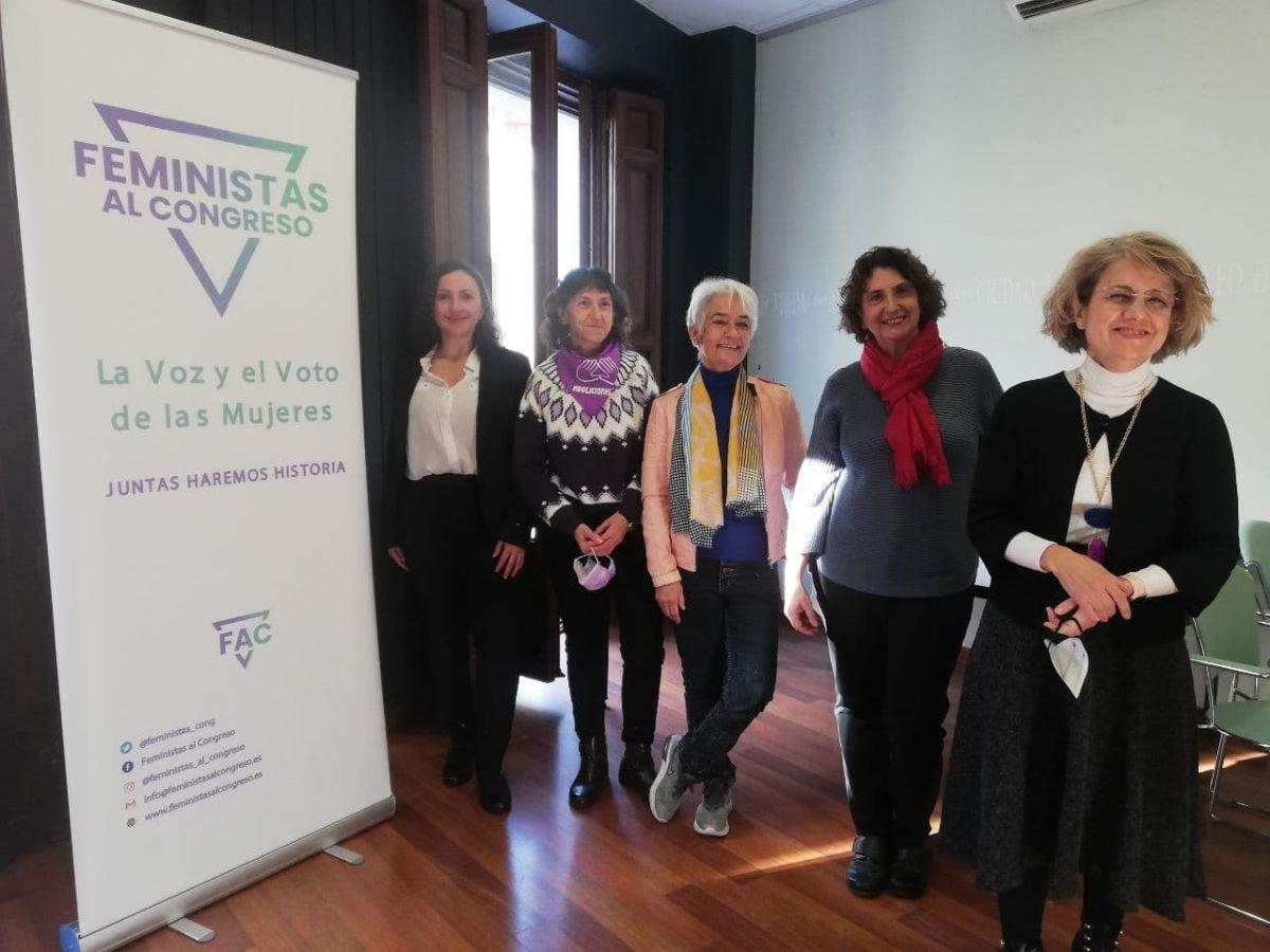 La junta directiva del nuevo partido Feministas al Congreso está formada por Sandra Moreno, Puri Liétor, Pilar Aguilar, Fátima Arranz y Juana Gallego.