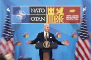 El presidente de Estados Unidos, Joe Biden, interviene en una rueda de prensa en la segunda y última jornada de la Cumbre de la OTAN 2022.