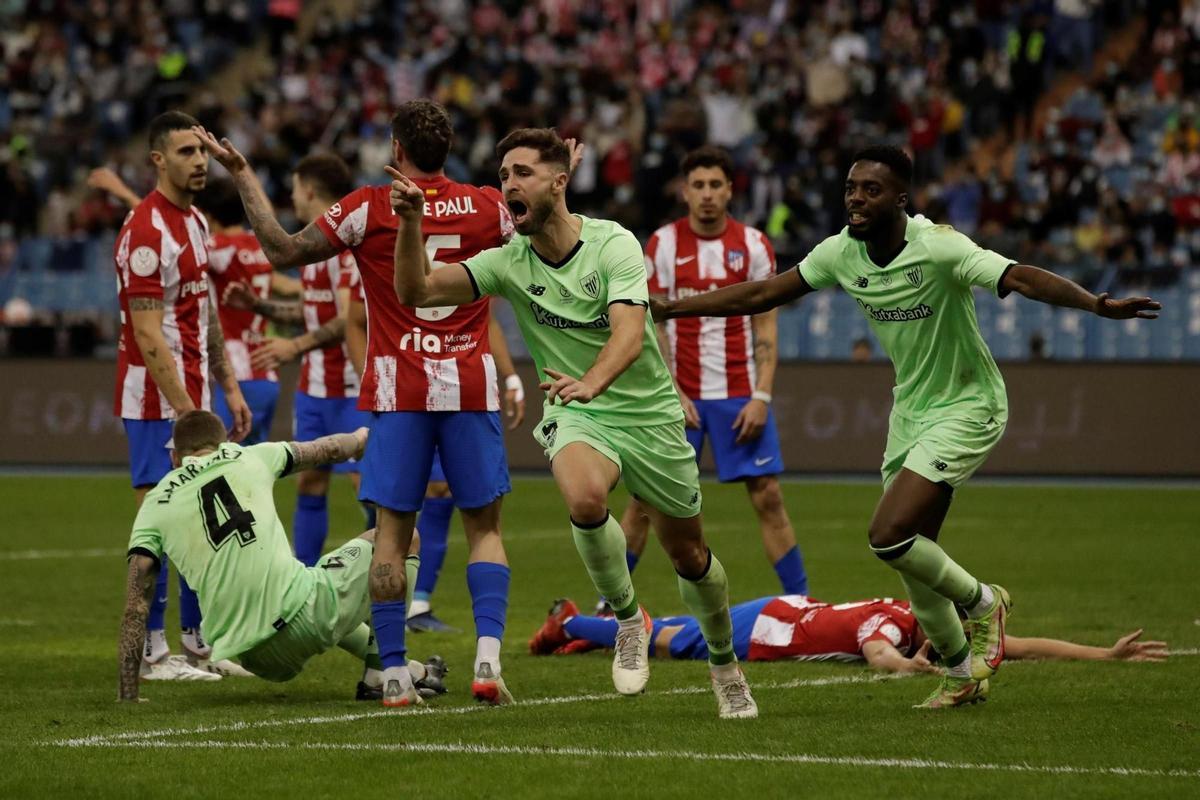 El Athletic remonta al Atlético y defenderá el título de la Supercopa ante el Madrid