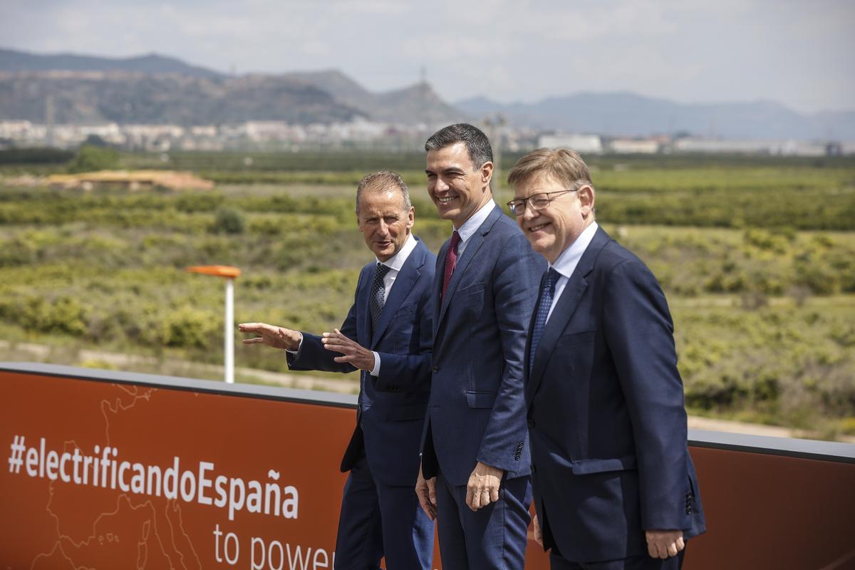Pedro Sánchez, en la visita a la gigafactoría de Sagunto en 2022.
