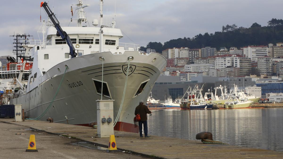 Barcos en el puerto de Vigo.