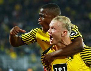 Erling Haaland festeja un gol con el Dortmund.