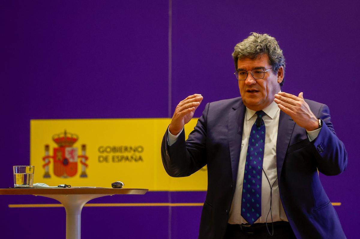 El ministro de Inclusión, Seguridad Social y Migraciones, José Luis Escrivá, en la rueda de prensa