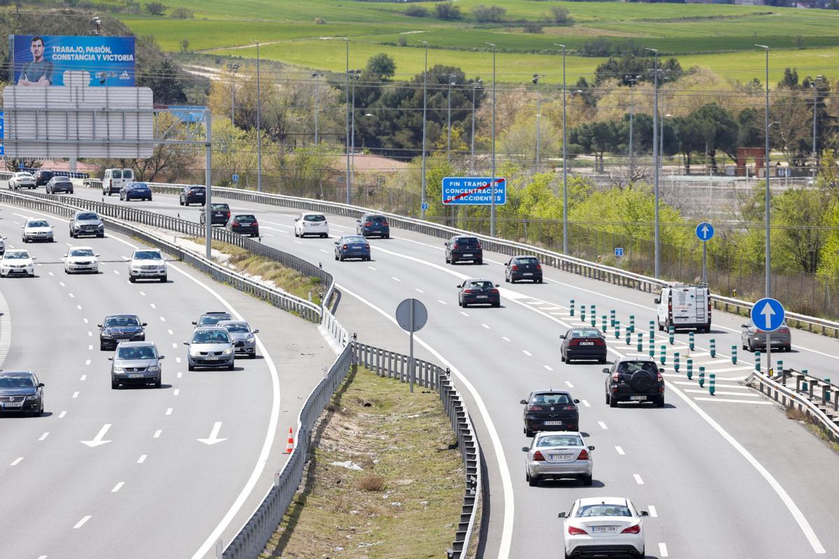 Tráfico en la salida de Madrid durante la última operación especial de tráfico de Semana Santa.- EFE / Zipi