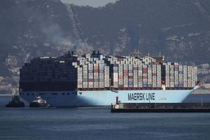 Un barco de la naviera Maersk en el puerto de Algeciras.