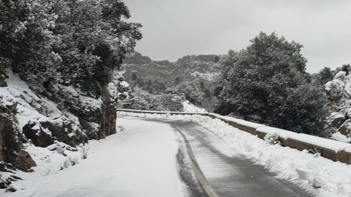La nieve y las temperaturas bajo cero también llegan a Mallorca