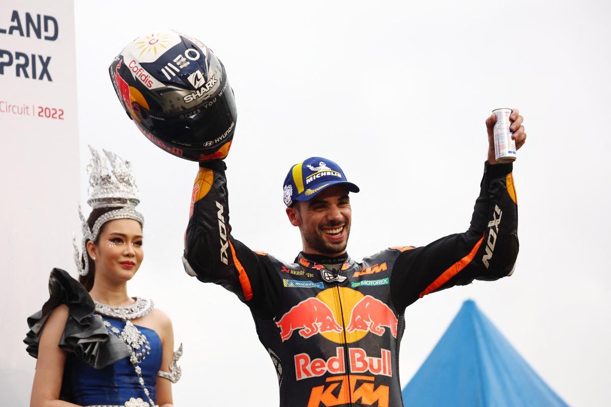 Oliveira sorprende en Tailandia y el Mundial de MotoGP se aprieta