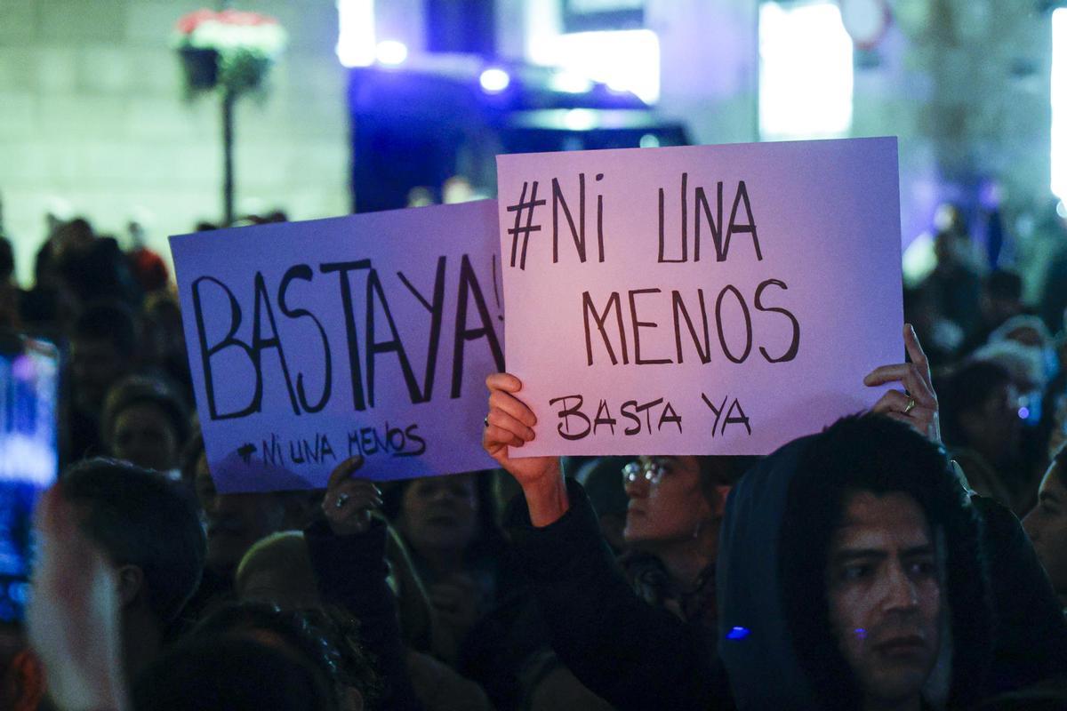Concentración convocada por organizaciones feministas celebrada el 2 de enero en Barcelona para condenar el repunte de feminicidios en diciembre. 