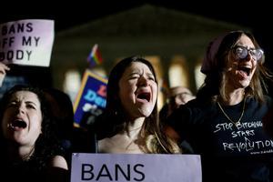 El aborto y las guerras culturales escalan las tensiones entre republicanos y grandes empresas en EEUU