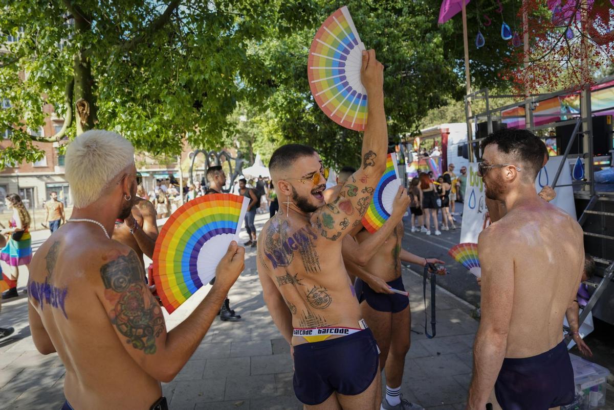 Barcelona se tiñe de arcoíris por la visibilidad lésbica