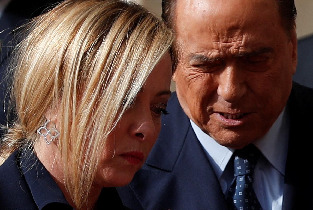 La primera ministra italiana, Giorgia Meloni, y el líder de Forza Italia, Silvio Berlusconi. La primera ministra italiana, Giorgia Meloni, y el líder de Forza Italia, Silvio Berlusconi.