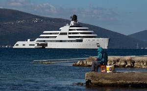 My Solaris, el yate de Roman Abramovich, frente a la costa de Montenegro el pasado día 12.