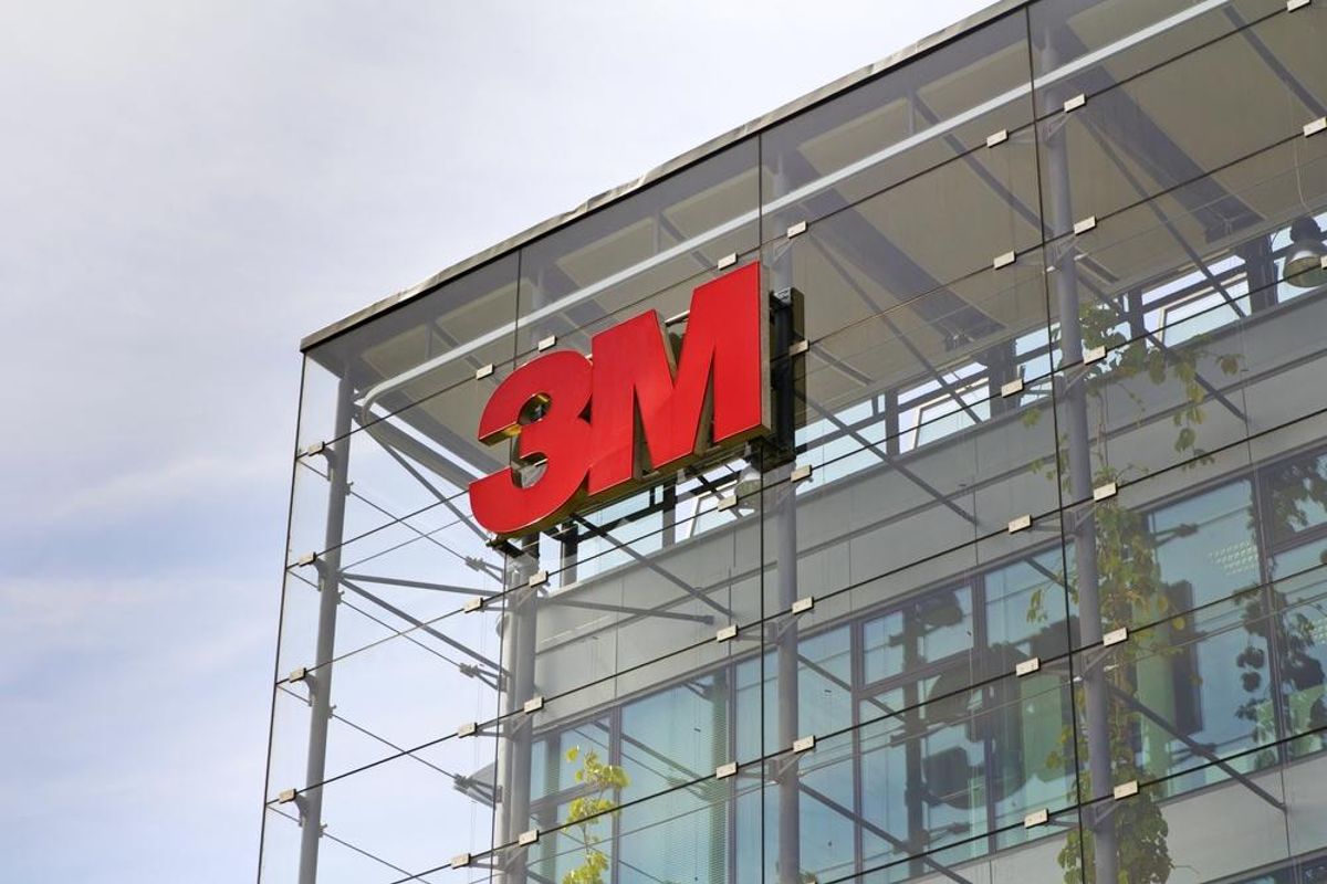 3M recortará 2.500 empleos tras reducir un 2,4% el beneficio de 2022 3M recortará 2.500 empleos tras reducir un 2,4% el beneficio de 2022