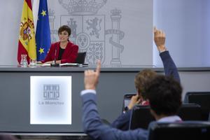 La portavoz del Gobierno, Isabel Rodríguez, en la rueda de prensa tras el Consejo de Ministros.