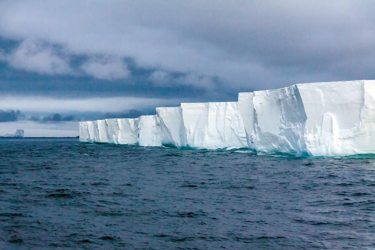 Hallan dos piedras que explican cómo se derrite la Antártida