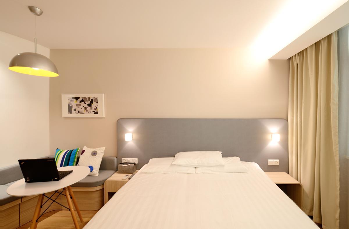 Crítica a un hotel de lujo de Ibiza: "Habitaciones calidad del Ikea a precio de oro"