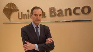 Unicaja Banco acuerda la salida de su consejero delegado, Manuel Menéndez