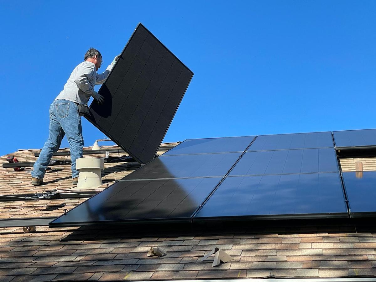 Cómo instalar tus propios paneles solares en casa