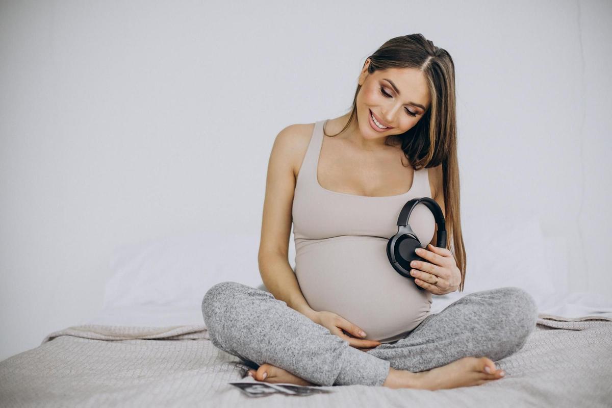 Verdad o mito: ¿Escuchar música clásica durante el embarazo hará que mi bebé sea más inteligente?