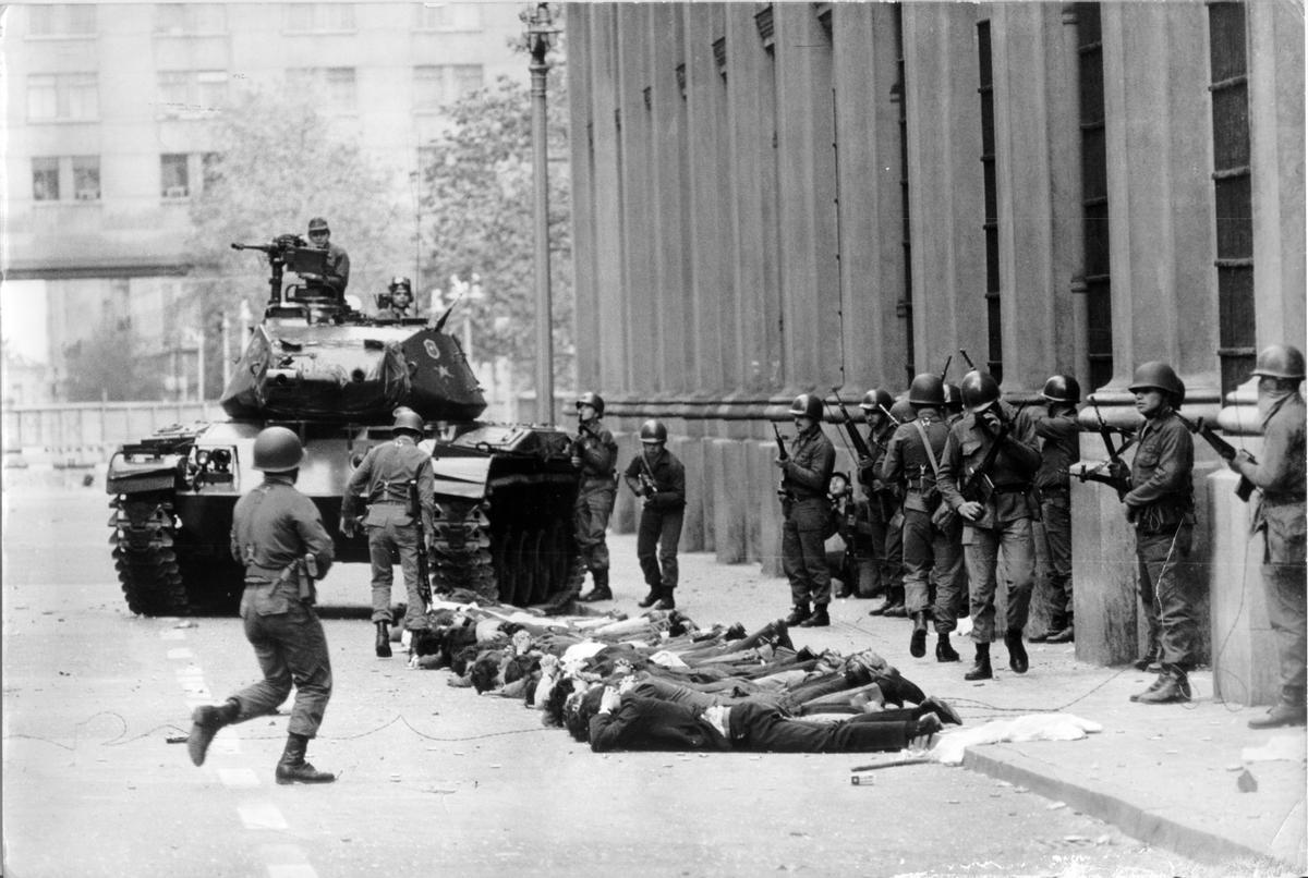 Una imagen del golpe de estado en Chile en 1974, un ejemplo perfecto del ’método Yakarta’.