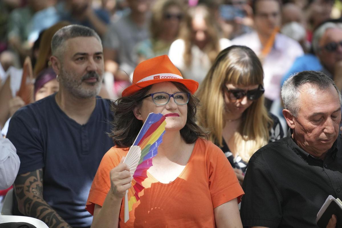 Mónica Oltra, durante un acto de Compromís junto al diputado nacional Joan Baldoví.