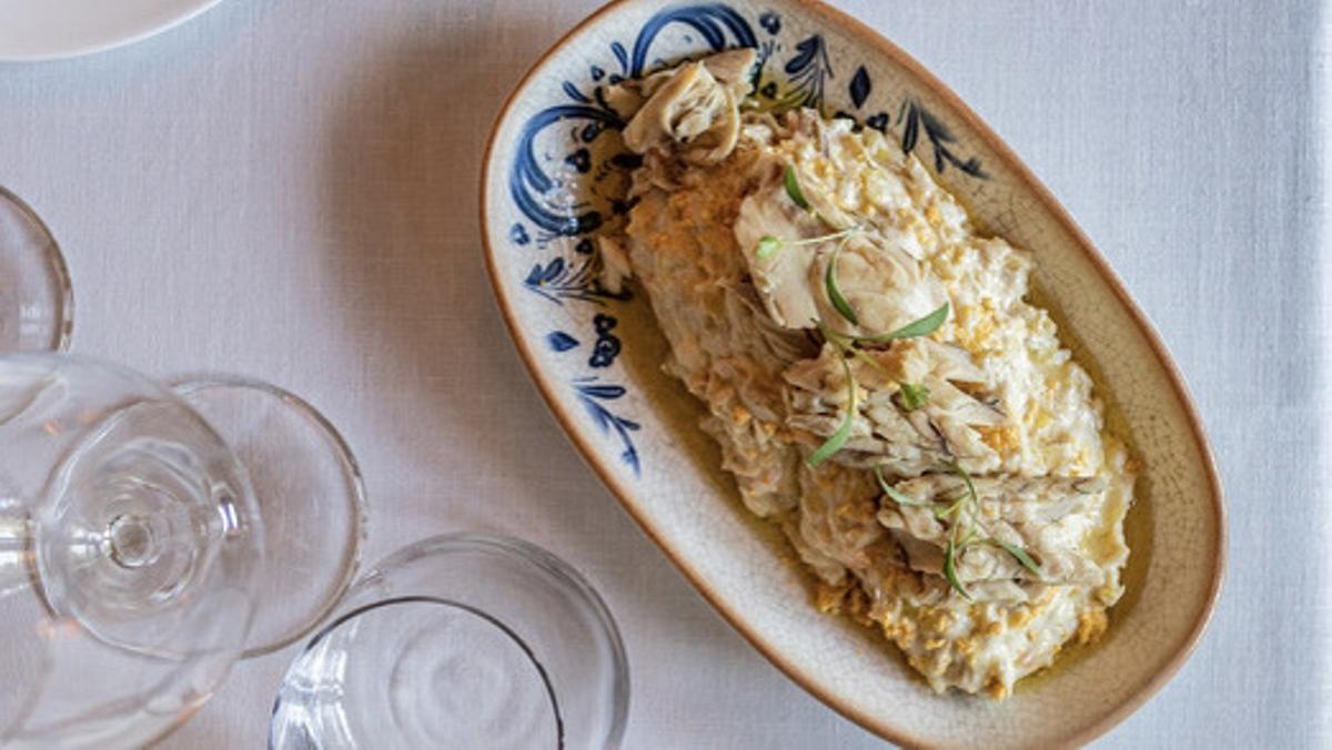 La receta de la ensaladilla de Virrey no tiene secretos e incluye patata ‘monalisa’, zanahoria y huevos.