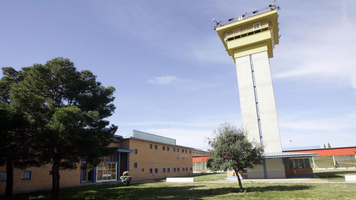 Detonado un paquete en una cárcel de Zaragoza tras llevarlo un funcionario