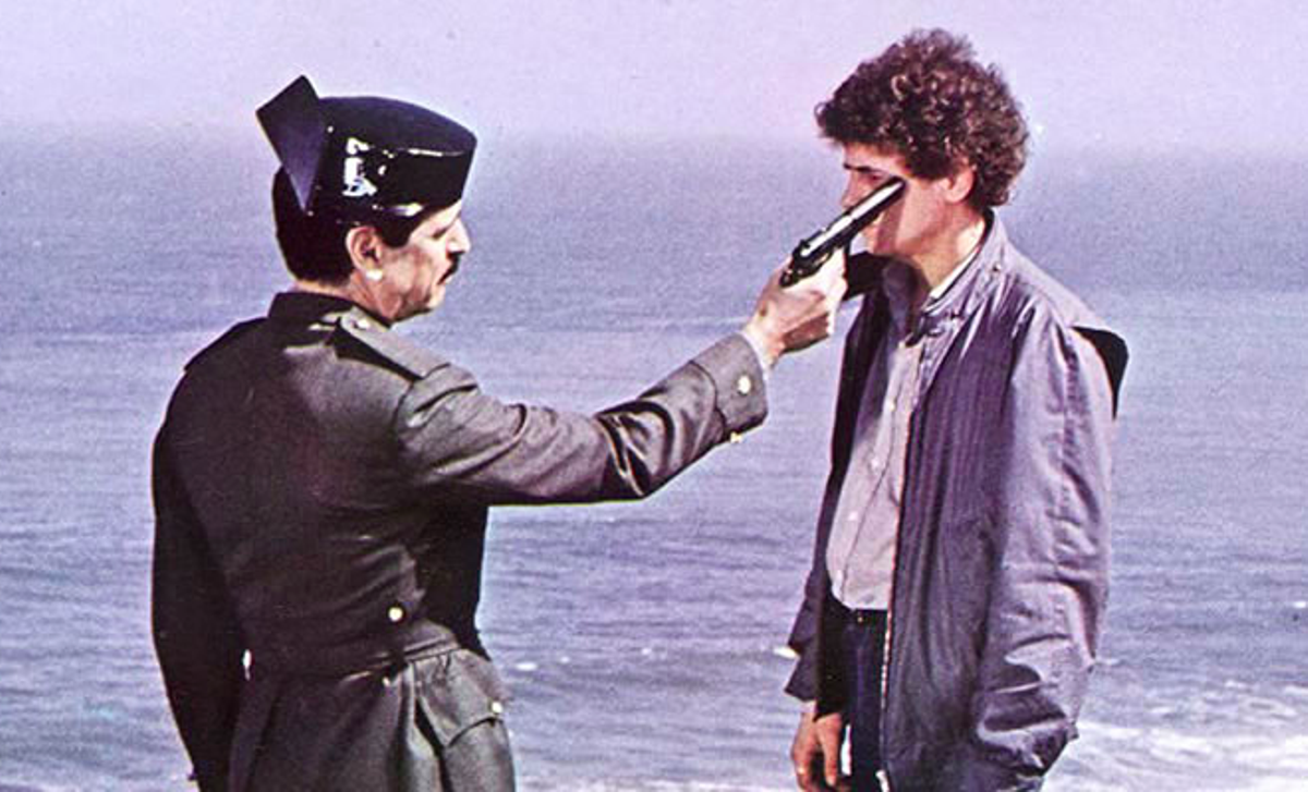 Un fotograma de ’El Pico’ (1983), en la que los universos de la guardia civil y el mundo abertzale también se cruzaban más allá de la práctica policial y el terrorismo.