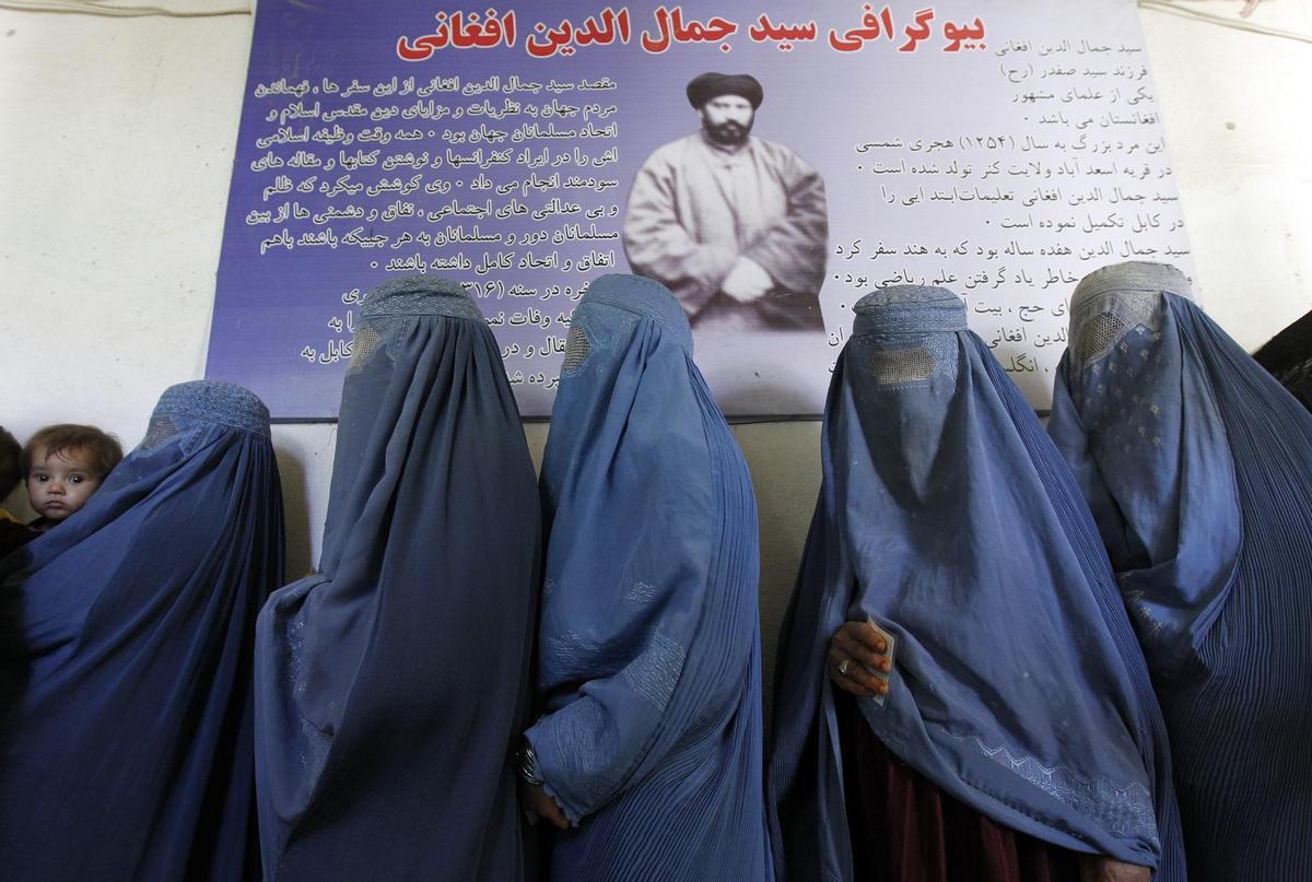 Mujeres con burka en Kabul en una imagen de archivo.
