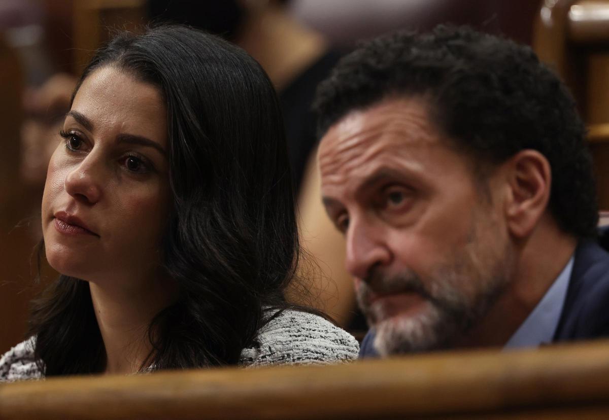 Archivo - La líder de Cs, Inés Arrimadas, y el portavoz adjunto de Ciudadanos en el Congreso, Edmundo Bal, en la segunda jornada de la 26 edición del Debate sobre el Estado de la Nación, en el Congreso de los Diputados, a 13 de julio de 2022, en Madrid (E Archivo - La líder de Cs, Inés Arrimadas, y el portavoz adjunto de Ciudadanos en el Congreso, Edmundo Bal, en la segunda jornada de la 26 edición del Debate sobre el Estado de la Nación, en el Congreso de los Diputados, a 13 de julio de 2022, en Madrid (E